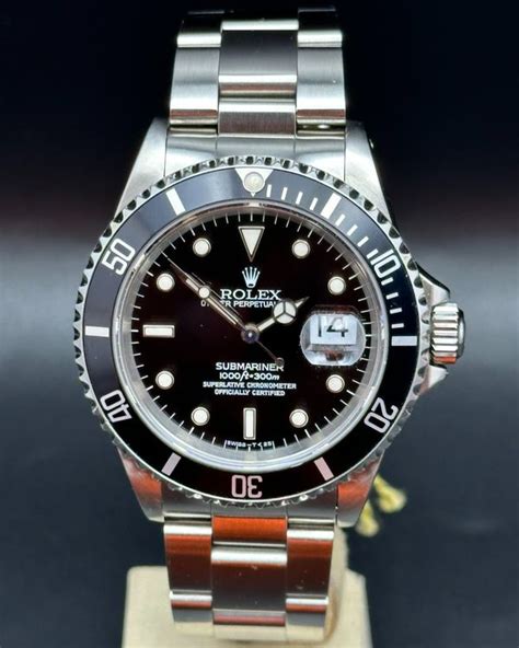 quanto vale rolex sub mariner date bicchierini trizio vetro zaffiro